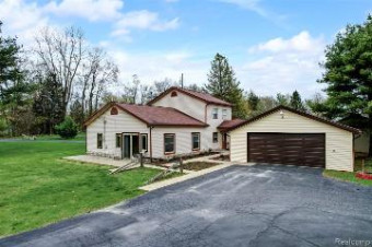 9461 Cherrywood Road Clarkston, MI 48348