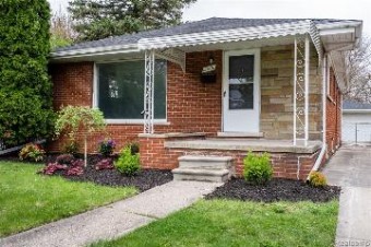 18800 Grey Avenue Allen Park, MI 48101