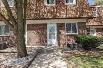 37077 E Aragona Drive Clinton Township, MI 48036