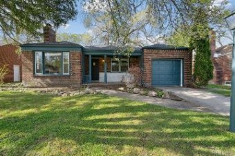 2281 Allard Avenue Grosse Pointe Woods, MI 48236