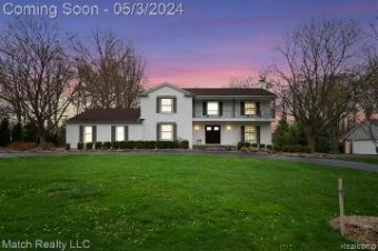 589 Kingsley Trail Bloomfield Hills, MI 48304