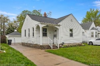 7289 Bramell Redford, MI 48239