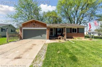 1057 Braeview Drive Howell, MI 48843