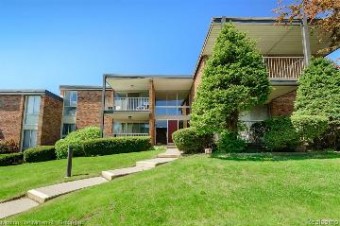 4049 W Maple Road A205 Bloomfield Hills, MI 48301