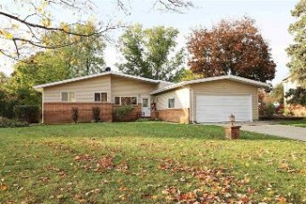 1124 Clearview Flushing, MI 48433