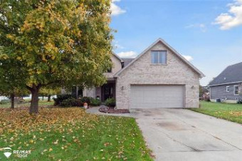 2207 Mapleview Davison, MI 48423