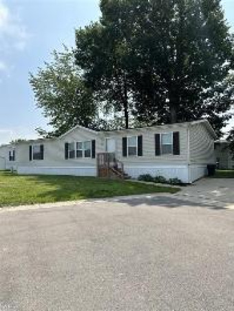 677 Crabapple Flint, MI 48506