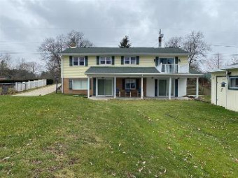 1427 Hickory Road Hillsdale, MI 49242