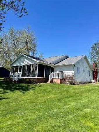 227 Lake View Drive Hudson, MI 49247