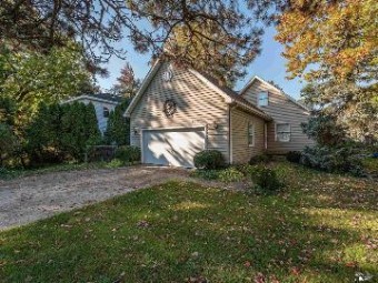 3541 Lakeshore Newport, MI 48166