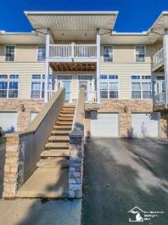 208 Beachwalk Luna Pier, MI 48157