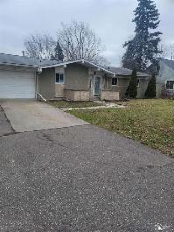 15115 Flanders Southgate, MI 48195