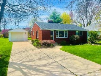 5651 Rosewood Monroe, MI 48161