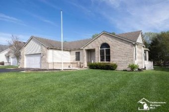 8236 Michelle Lambertville, MI 48144