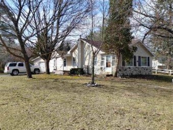 224 S Williams Perry, MI 48872