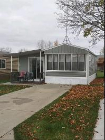 3675 E Michigan 130/121 Au Gres, MI 48703