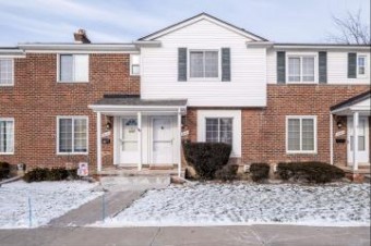 23347 Edsel Ford Saint Clair Shores, MI 48080