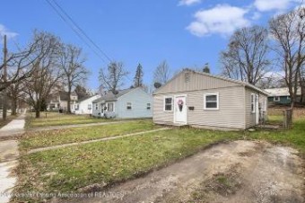 1703 Robertson Lansing, MI 48915