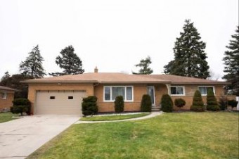 37542 Andrew Sterling Heights, MI 48312