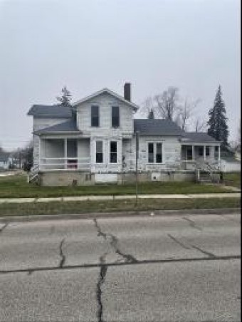 1402 Lyon St Saginaw, MI 48602