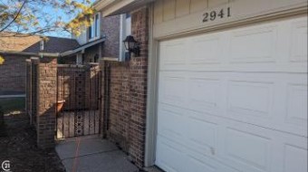 2941 Meadowbrook Rochester Hills, MI 48309