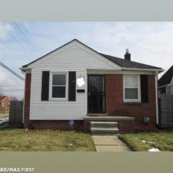 9664 Sussex Detroit, MI 48227