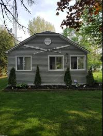 7453 Elmwood Lexington, MI 48450