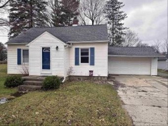 216 S Main Chesaning, MI 48616