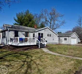 16495 Kingston Fraser, MI 48026