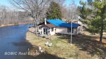 17923 2nd Barryton, MI 49305