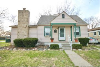 23117 Grove St Saint Clair Shores, MI 48080