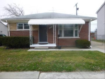 22951 Pleasant Saint Clair Shores, MI 48080