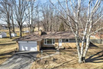 47673 Sugarbush Chesterfield Township, MI 48047