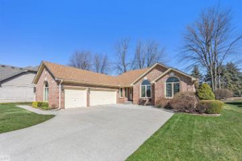 18561 Sumpter Forest Macomb, MI 48042