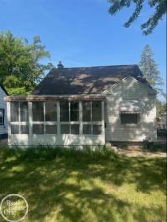 17405 Brady Redford, MI 48240