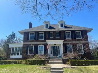 1115 Buckingham Grosse Pointe Park, MI 48230