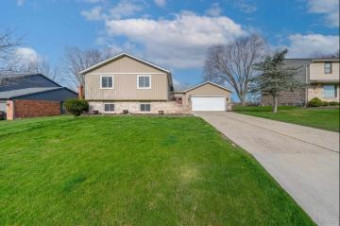 963 Dahlia Rochester Hills, MI 48307