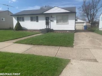 14387 Leonard Warren, MI 48089