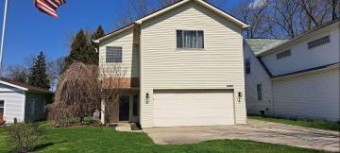 3844 Mapleleaf Waterford, MI 48328