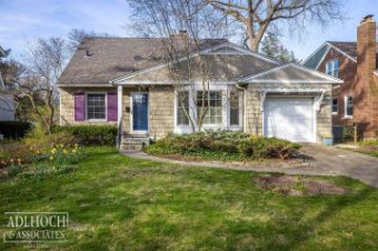 286 Ridgemont Grosse Pointe Farms, MI 48236