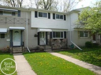 146 S Christine Mount Clemens, MI 48043