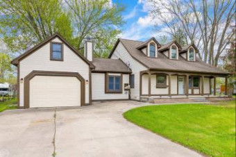 2880 Buckner Lake Orion, MI 48362