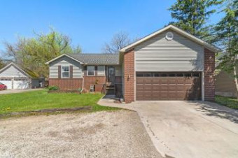 3586 N River Fort Gratiot, MI 48059