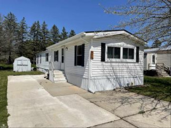 5668 Hidden Cove Kimball, MI 48074