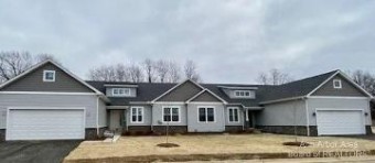 5733 Trail Side Lane 20 Hamburg, MI 48189