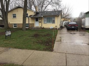 124 W Cavanaugh Road Lansing, MI 48910