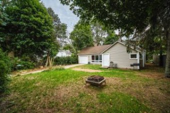 264 5th Avenue Manistee, MI 49660