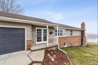 117 Crauns Beach Drive Quincy, MI 49082