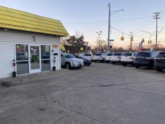 2104 Portage Street Kalamazoo, MI 49001