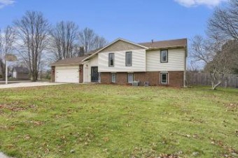 868 Lugers Road Holland, MI 49423